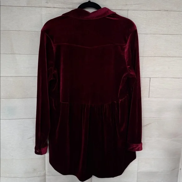 Umgee Burgundy Button-Up Velvet tunic Top size M - Picture 5 of 5